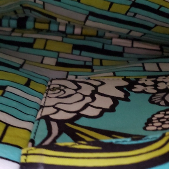 Vera Bradley 11x14 green,aqua,white, blk zipper bag - Picture 8 of 14